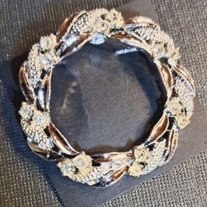 Signed vintage Gerrys silver tone brooch